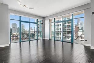 340 W Superior St, Chicago, IL 60654 - Photo 4