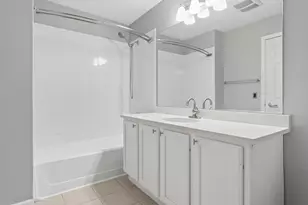 340 W Superior St, Chicago, IL 60654 - Photo 14
