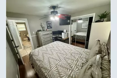 10806 S Avenue O, Chicago, IL 60617 - Photo 10