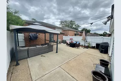 10806 S Avenue O, Chicago, IL 60617 - Photo 34