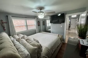 10806 S Avenue O, Chicago, IL 60617 - Photo 8