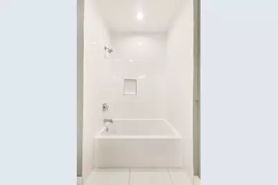 3001 N Southport Avenue #403, Chicago, IL 60657 - Photo 14