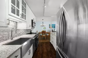 3930 N Pine Grove Ave, Chicago, IL 60613 - Photo 8