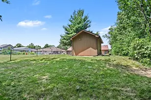 1608 Walsh Dr, Yorkville, IL 60560 - Photo 20