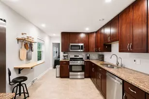 17 Crestview Terrace, Buffalo Grove, IL 60089 - Photo 6
