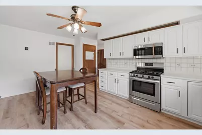 482 Royal Oaks Drive, Wood Dale, IL 60191 - Photo 6