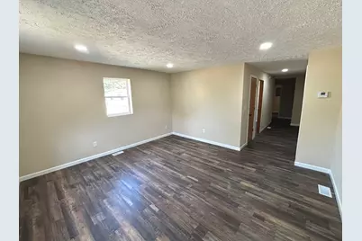 1102 E Church Street, Salem, IL 62881 - Photo 2