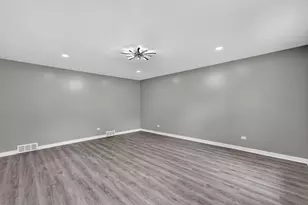 322 Elm St, Glen Ellyn, IL 60137 - Photo 4