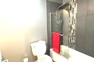 2772 E 75th St, Chicago, IL 60649 - Photo 16