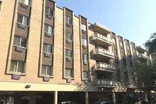 2772 E 75th St, Chicago, IL 60649 - Photo 1