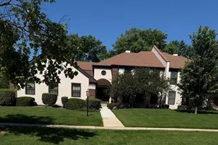 5S470 Scots Dr, Naperville, IL 60563 - Photo 1