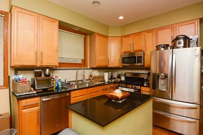 1720 W Augusta Avenue #2, Chicago, IL 60622 - Photo 2