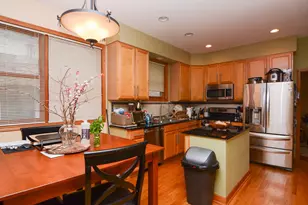 1720 W Augusta Ave, Chicago, IL 60622 - Photo 8