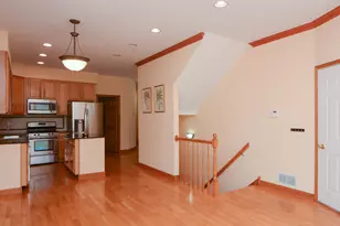 1720 W Augusta Ave, Chicago, IL 60622 - Photo 8