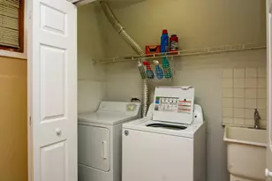 1720 W Augusta Ave, Chicago, IL 60622 - Photo 20