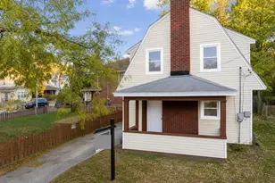 233 Oakwood Ave, Rockford, IL 61101 - Photo 1