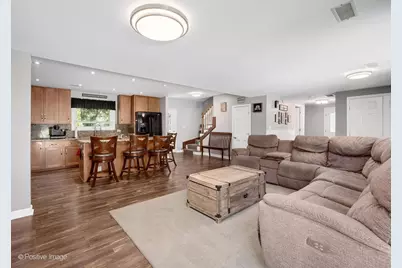 166 Forest View Avenue, Wood Dale, IL 60191 - Photo 8