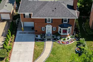 907 E Central Rd, Mount Prospect, IL 60056 - Photo 1