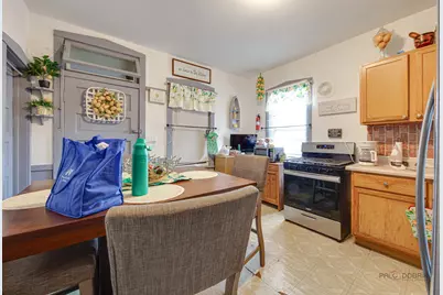 2051 N Kilbourn Avenue, Chicago, IL 60639 - Photo 24