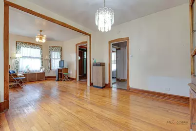 2051 N Kilbourn Avenue, Chicago, IL 60639 - Photo 10