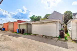 2051 N Kilbourn Ave, Chicago, IL 60639 - Photo 40