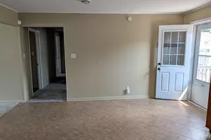 325 N 2nd Ave, Coal City, IL 60416 - Photo 4