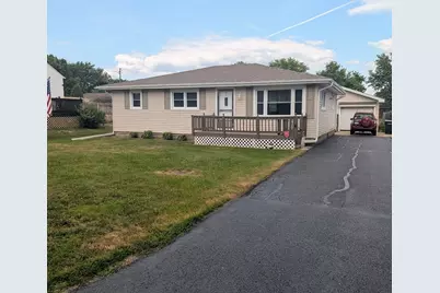 325 N 2nd Avenue, Coal City, IL 60416 - Photo 1