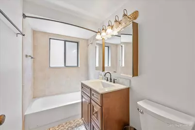 5312 W Windsor Avenue #2W, Chicago, IL 60630 - Photo 14