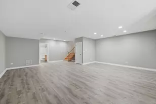 299 Arbor Glen Blvd, Schaumburg, IL 60195 - Photo 6