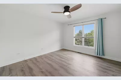 299 Arbor Glen Boulevard, Schaumburg, IL 60195 - Photo 14