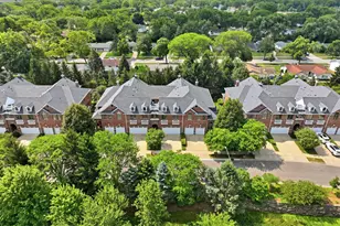 299 Arbor Glen Blvd, Schaumburg, IL 60195 - Photo 1