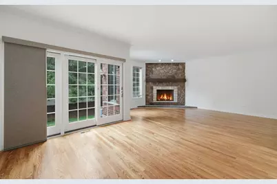 299 Arbor Glen Boulevard, Schaumburg, IL 60195 - Photo 18
