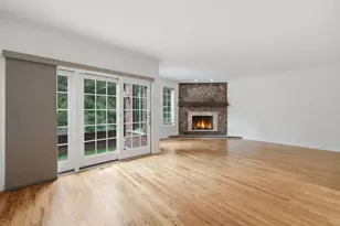 299 Arbor Glen Blvd, Schaumburg, IL 60195 - Photo 18