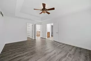 299 Arbor Glen Blvd, Schaumburg, IL 60195 - Photo 12