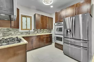 7527 S Chappel Ave, Chicago, IL 60649 - Photo 6
