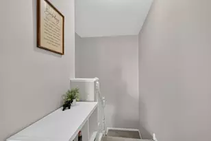 176 Birmingham Ct, Roselle, IL 60172 - Photo 18