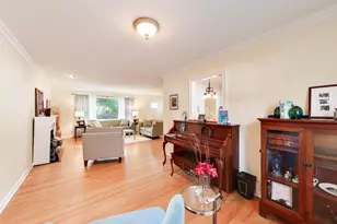 1907 Grant St, Evanston, IL 60201 - Photo 8