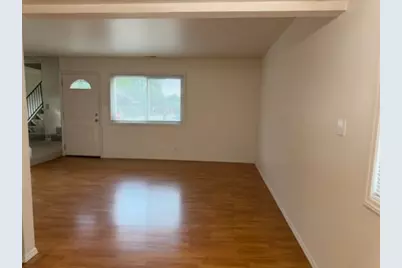 2626 Woodview Court #2626, Waukegan, IL 60087 - Photo 4