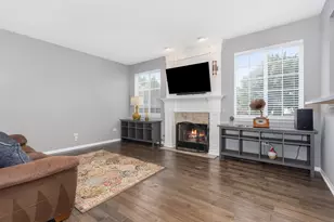 1010 Marion Dr, Shorewood, IL 60404 - Photo 10