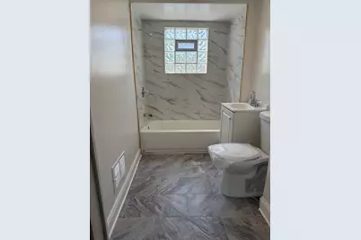 8518 S Muskegon Avenue, Chicago, IL 60617 - Photo 16