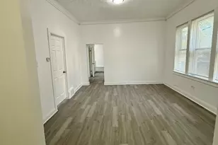 8518 S Muskegon Ave, Chicago, IL 60617 - Photo 8