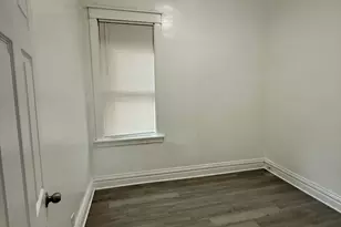 8518 S Muskegon Ave, Chicago, IL 60617 - Photo 12