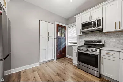 7325 S Euclid Avenue, Chicago, IL 60649 - Photo 8