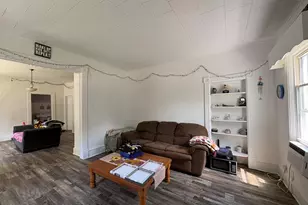 110 W Washington St, Streator, IL 61364 - Photo 2