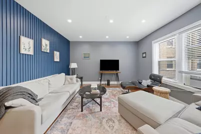2212 E 70th Street #1B, Chicago, IL 60649 - Photo 4