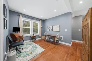 2212 E 70th St, Chicago, IL 60649 - Photo 10