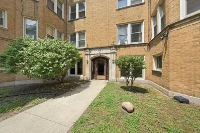 2212 E 70th Street #1B, Chicago, IL 60649 - Photo 1