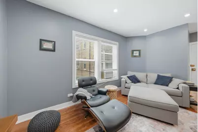 2212 E 70th Street #1B, Chicago, IL 60649 - Photo 6