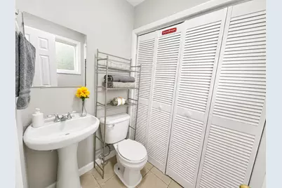 6847 Hawthorne Lane, Hanover Park, IL 60133 - Photo 16