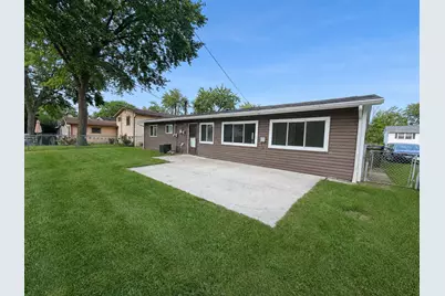 6847 Hawthorne Lane, Hanover Park, IL 60133 - Photo 22